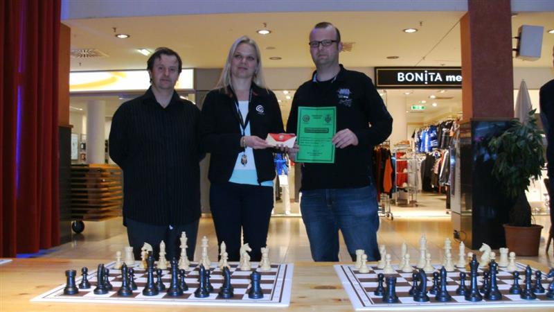 simultanspieler fm erwin rumpl , cca lady elisa freudenthaler und remisent frank driessen